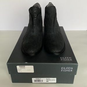 BRAND NEW Eileen Fisher Black Snake Skin Ankle Boots Booties Women's Size 8
